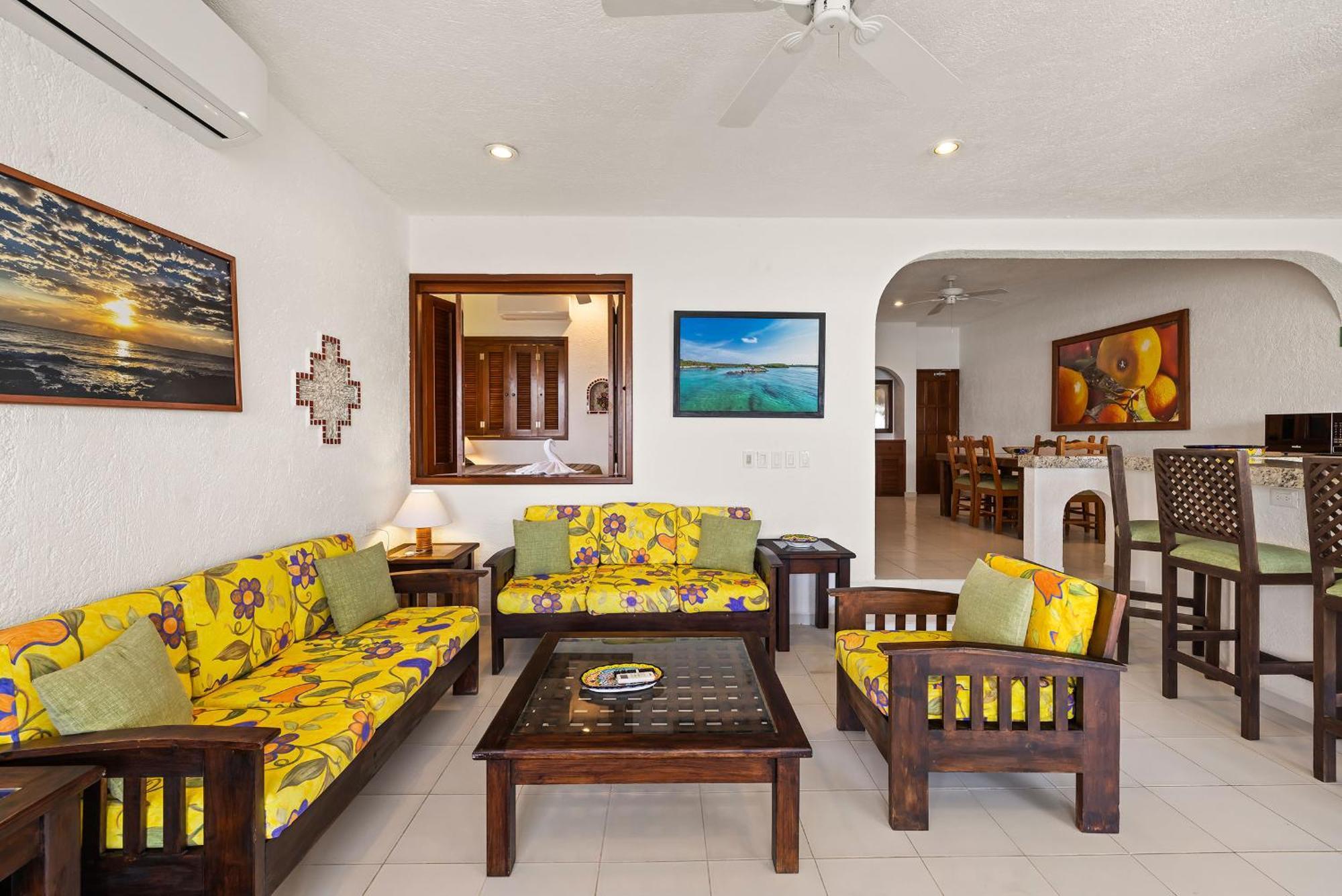 אקומל Del Sol Beachfront מראה חיצוני תמונה
